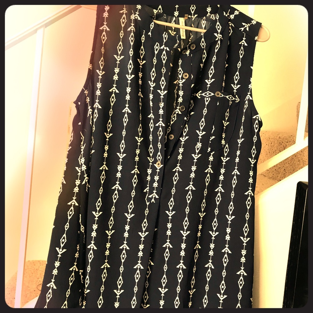 Light Airy Navy Blue Tank Top